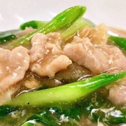 ราดหน้าหมู