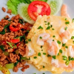 ข้าวไข่ข้นกุ้ง+กระเพราหมูสับ