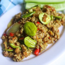 หมูผัดสะตอ