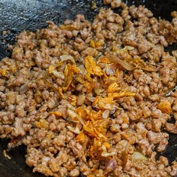 หมูสับผัดกระเทียม