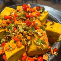 เต้าหู้เหลืองผัดพริกเกลือ