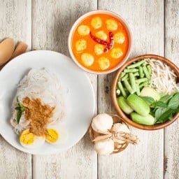 ขนมจีนน้ำยาตากสินซอย5