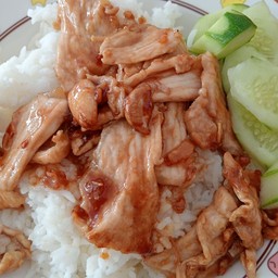 ข้าวหมูชิ้นทอดน้ำมันหอย