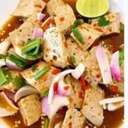 ยำเหลาไก่ยอ