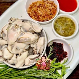 แซ่บชนา by แซ่บวันรัชดา รัชดา ซอย 5 (Ratchada soi 5)