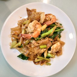 เส้นใหญ่ผัดซีอิ๊วทะเล