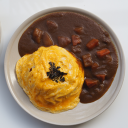 ข้าวห่อไข่แกงกะหรี่