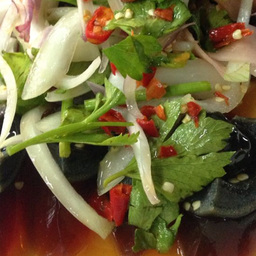 ยำไข่เยี่ยวม้า