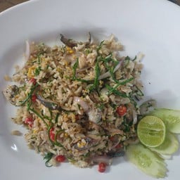 ข้าวผัดปลาทูเลิศรส