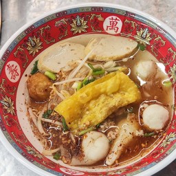 3ชัย ข้าวมันไก่ ก๋วยเตี๋ยวลูกชิ้นปลา