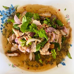 น้ำตกหมู