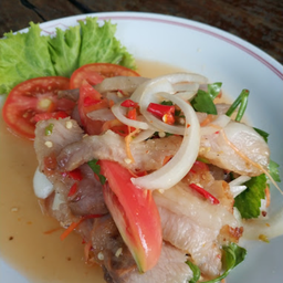 ยำคอหมูย่าง