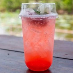 สตรอเบอร์รี่โซดา [Strawberry soda]