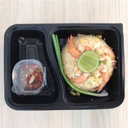 ข้าวผัด หมู, ไก่, กุ้ง (เลือกเนื้อสัตว์ในตัวเลือก)