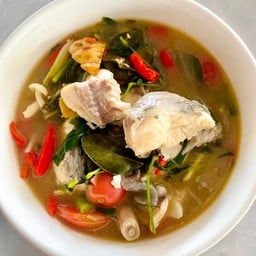 ต้มปลานิล ( ใส่ผักขะแยง )