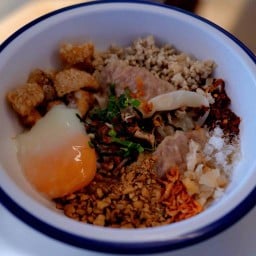 ก๋วยเตี๋ยวต้มยำกากหมูสูตรโบราณเตาปูน เตาปูน