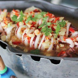 หมึกไข่นึ่งมะนาว