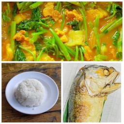แกงส้มหมูมะเขือหรือผักบุ้งปลาทูทอดข้าว