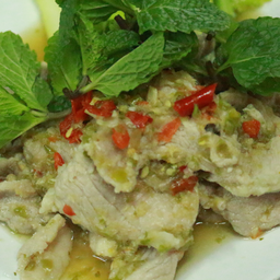 หมูสะดุ้ง