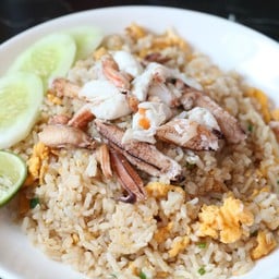 ข้าวผัดปู หลิวทอง