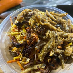 ยำมะม่วงปูนา