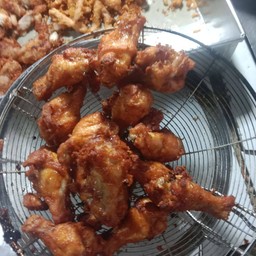 ข้าวเหนียวปีกไก่บน