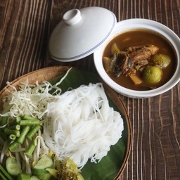 ขนมจีน แกงน้ำเคย (แกงไตปลา)