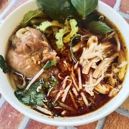 ก๋วยเตี๋ยวไก่มะระ