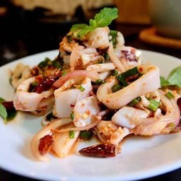 ลาบปลาหมึก