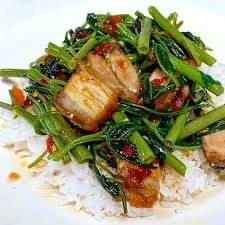 ผัดผักบุ้ง