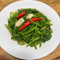 ผักบุ้งไฟแดง