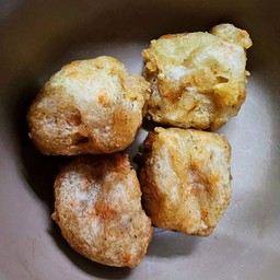 ลูกชิ้นกุ้ง 4 ลูก