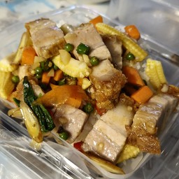 ผัดฉ่าหมูกรอบ หอมเครื่องเทศ เผ็ดจัดจ้าน