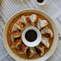 เกี๊ยวหมูกุ้ยช่ายทอด