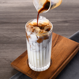 ICED CAFE LATTE