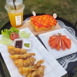 ชาฟินน์คาเฟ่ ชาฟินน์คาเฟ่ (ชาฟินน์ คาเฟ่)