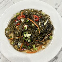 ยำสาหร่าย