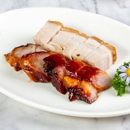 คอมโบหมูแดงหมูกรอบ