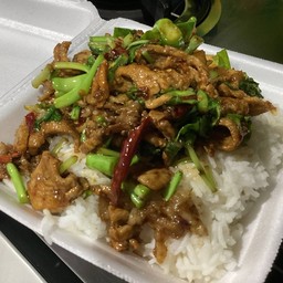 ข้าวราดคะน้าหมูชิ้น