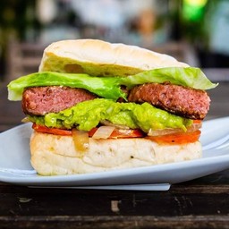 Plan based meat Guacamole burger panino