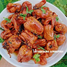 ไส้กรอกแดง ชุบแป้งทอดกรอบ