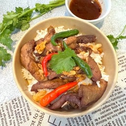 ข้าวหมูแดดเดียวทอด
