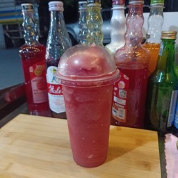 น้ำสตอเบอรี่ปั่น