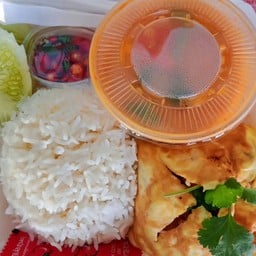 ชุดข้าวไข่เจียวยัดไส้+ต้มยำรวมน้ำข้น