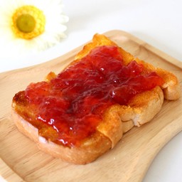 ปังแผ่นแยมสตรอว์เบอรี