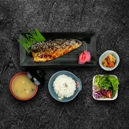 เซ็ตปลาซาบะย่างเทอริยากิ