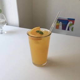 น้ำส้มสกัดเย็น orange juice