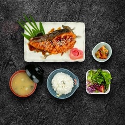 เซ็ตปลาแซลมอนย่างเทอริยากิ