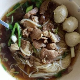 เล็ก เนื้อตุ๋น