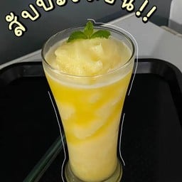 สัปปะรดผสมเสาวรสปั่น